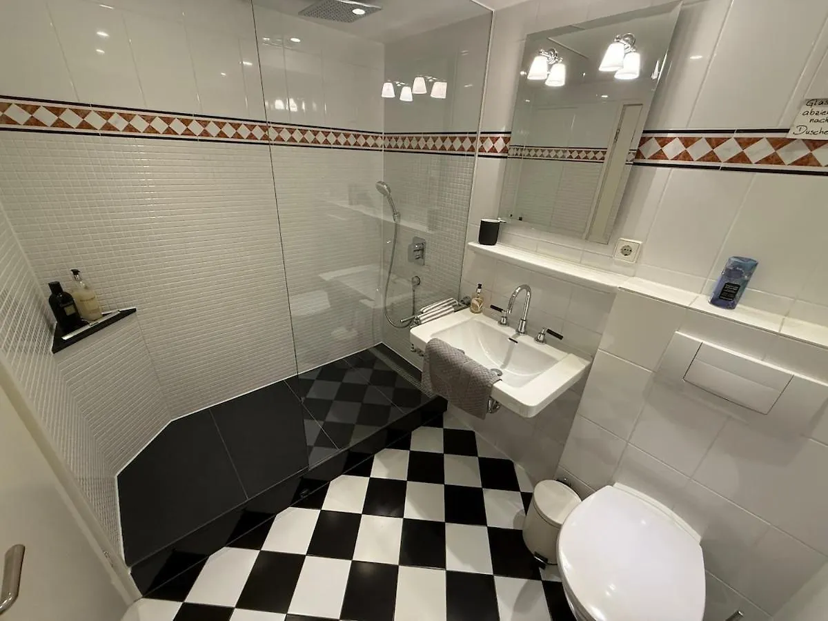 Stylish Garden Apartment In Central Monachium Niemcy